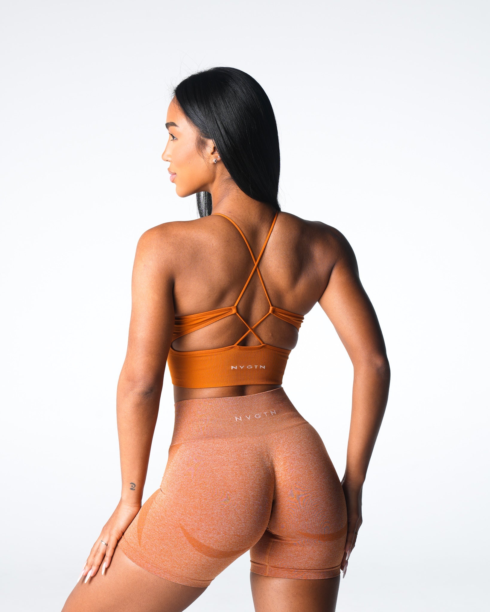 Women Terracotta Embrace Seamless Bra - NVGTN