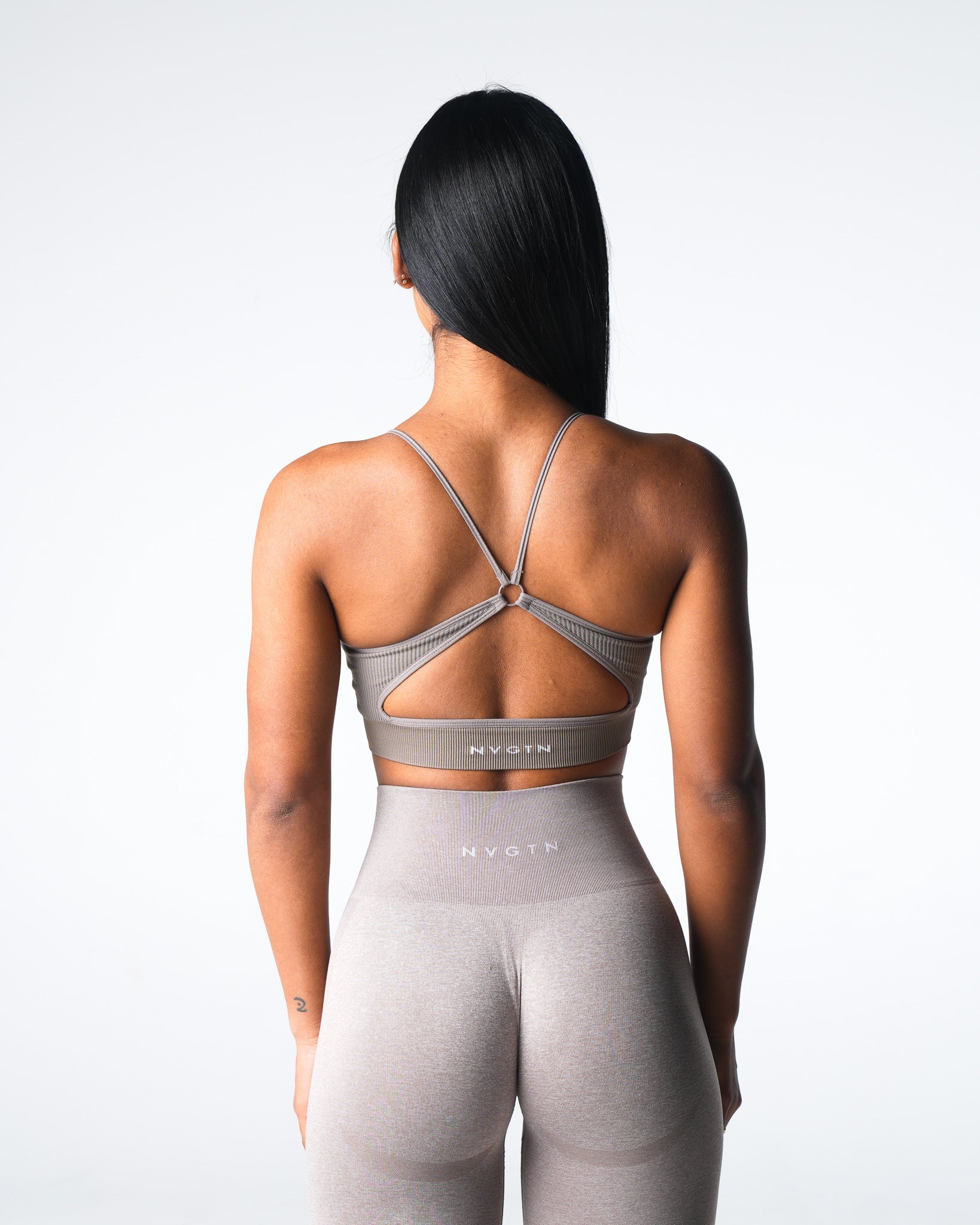 Women Taupe Glimpse Ribbed Seamless Bra - NVGTN