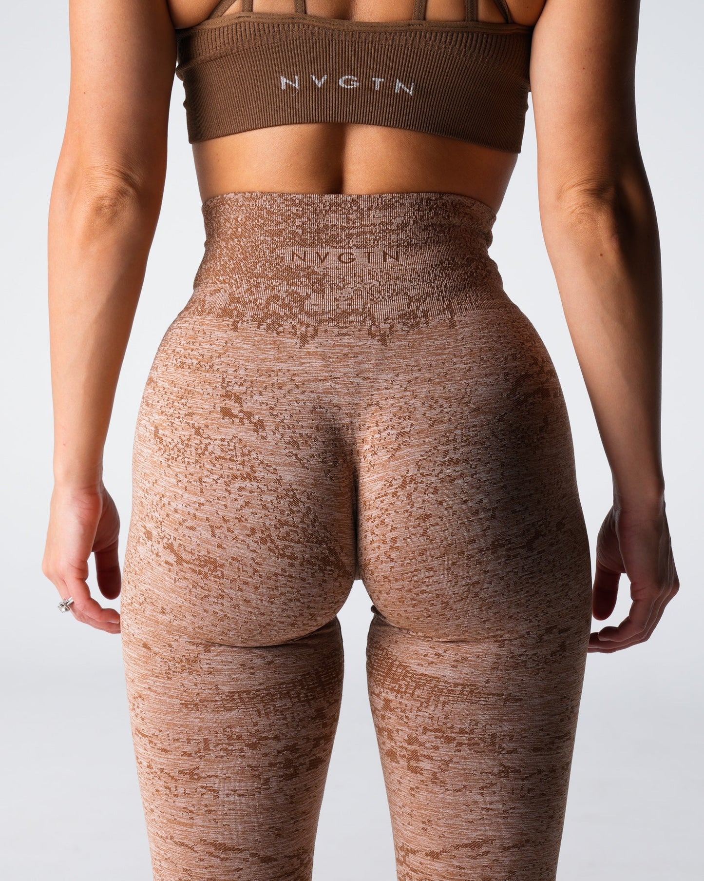 Women Sand Digital Seamless Leggings - NVGTN