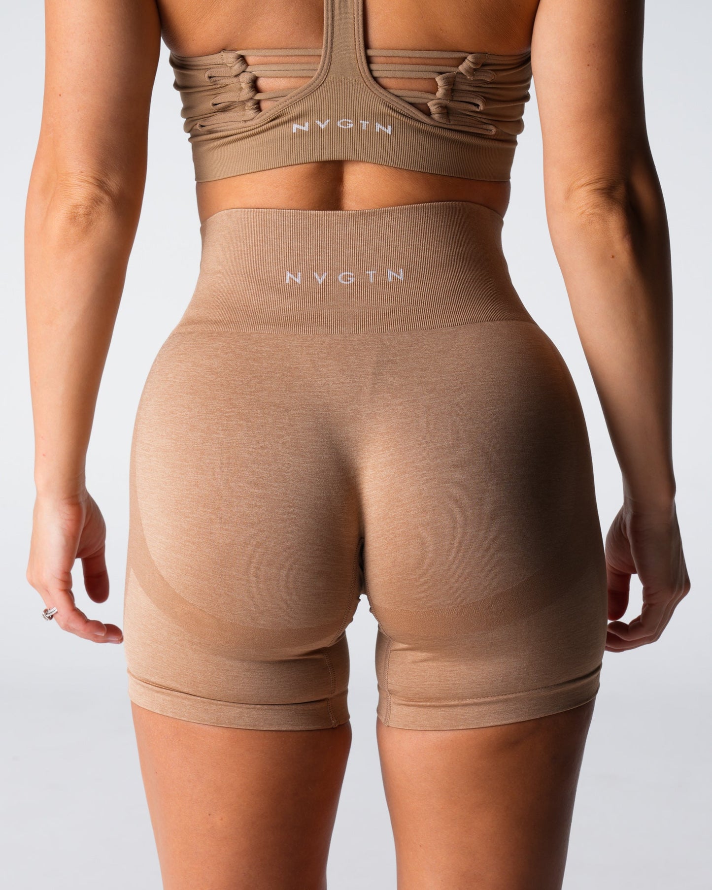 Women Beige Performance Seamless Shorts - NVGTN