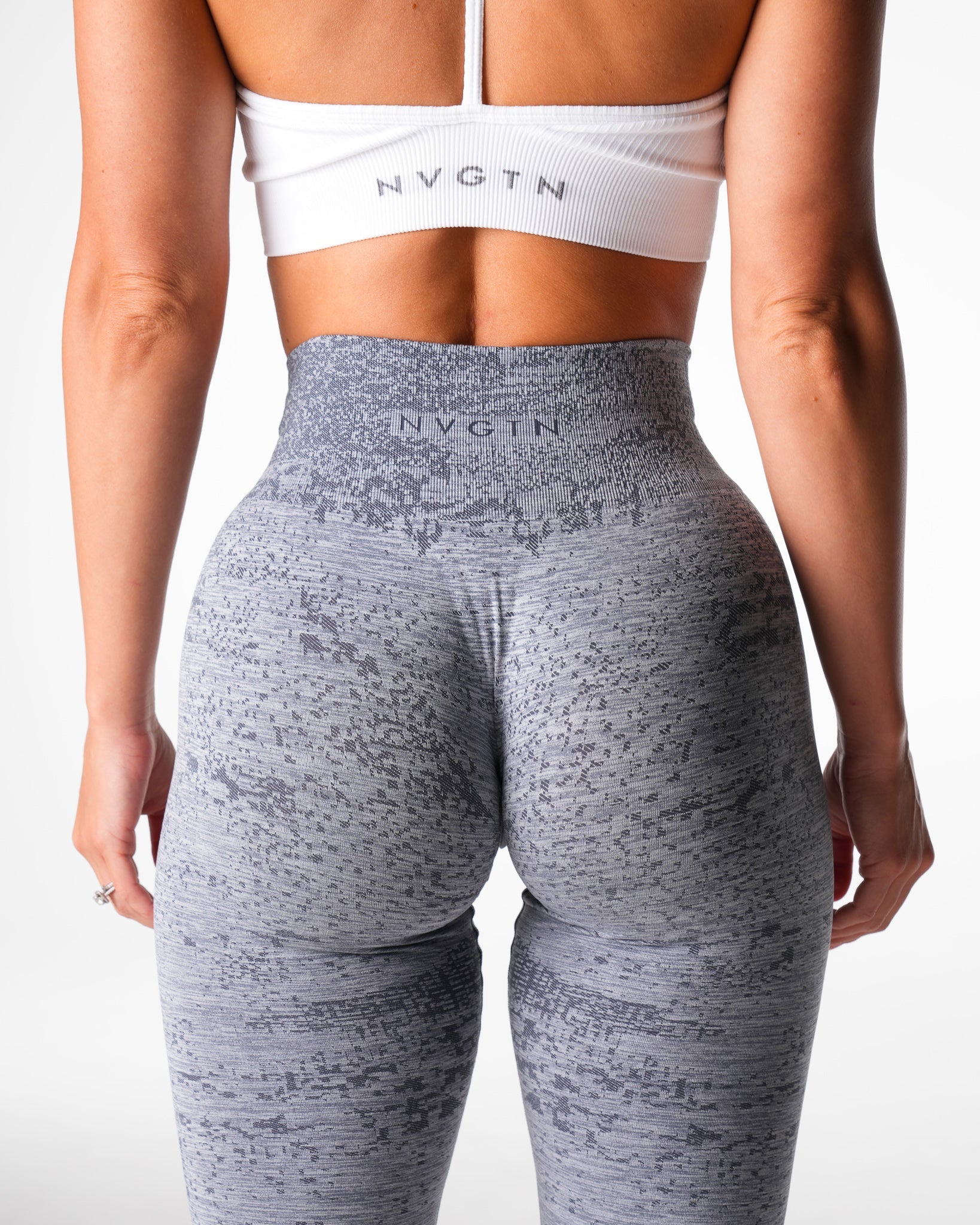 Women Grey Digital Seamless Leggings - NVGTN