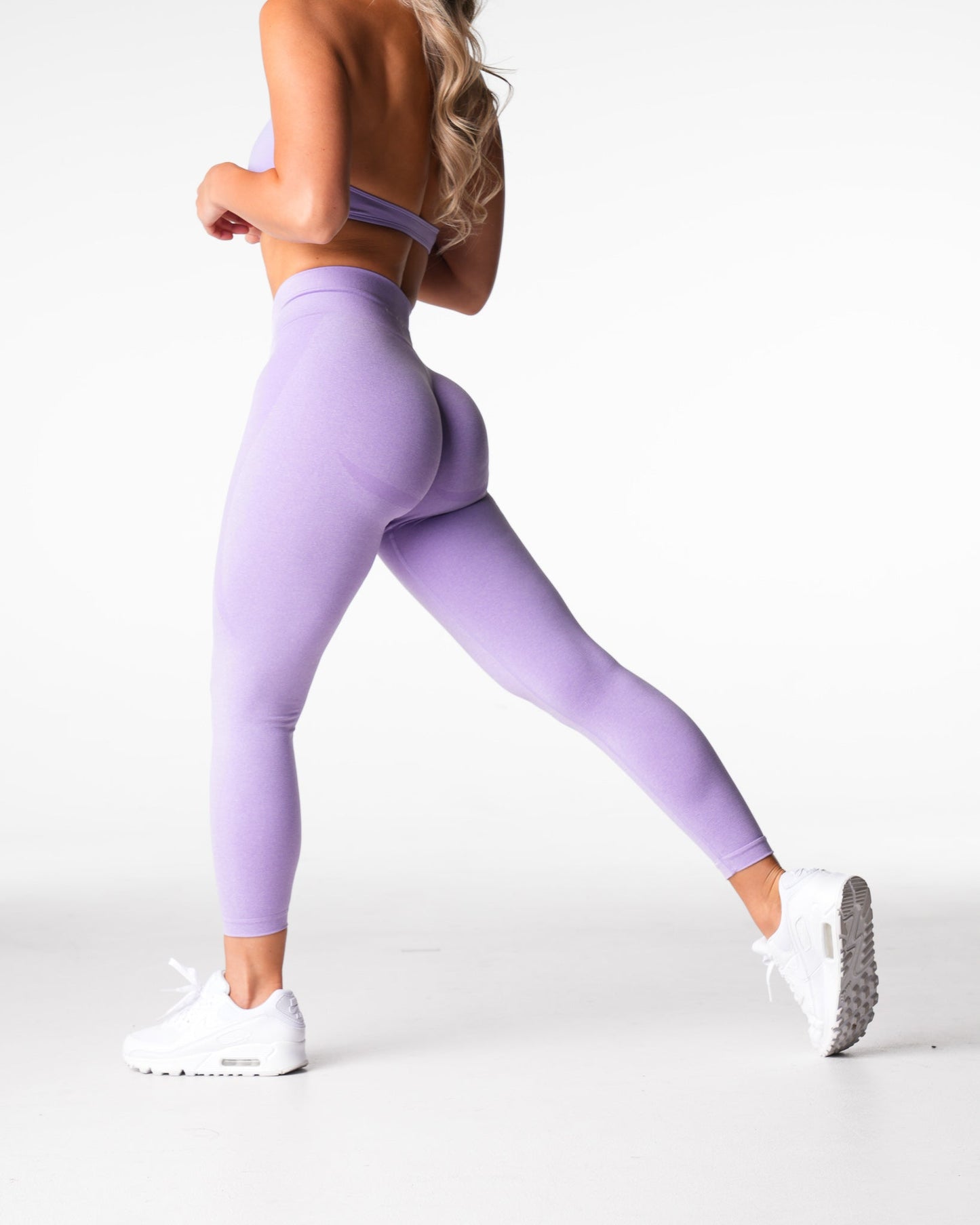 Women Lilac Mid Rise Contour Seamless Leggings - NVGTN