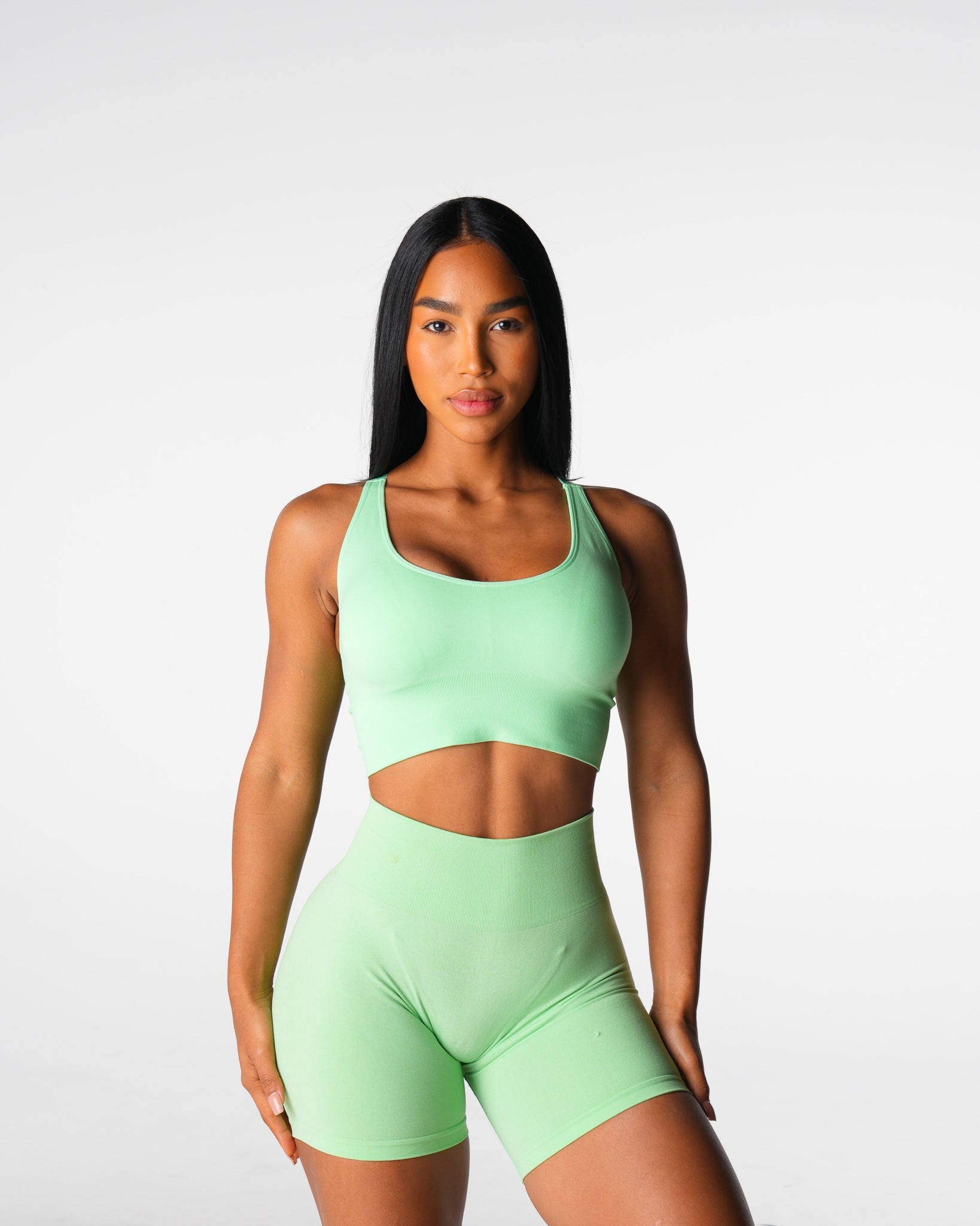 Women Pistachio Enchant Seamless Bra - NVGTN