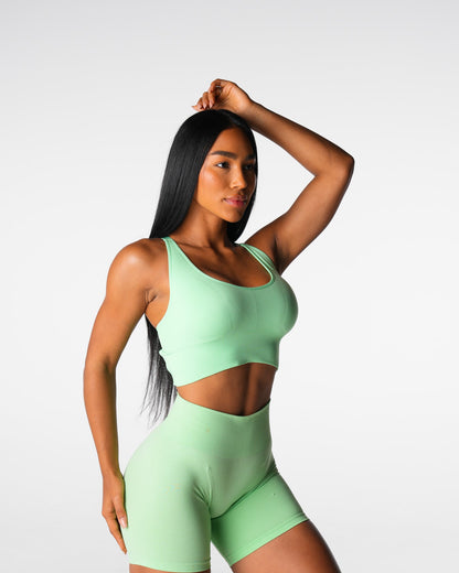 Women Pistachio Enchant Seamless Bra - NVGTN