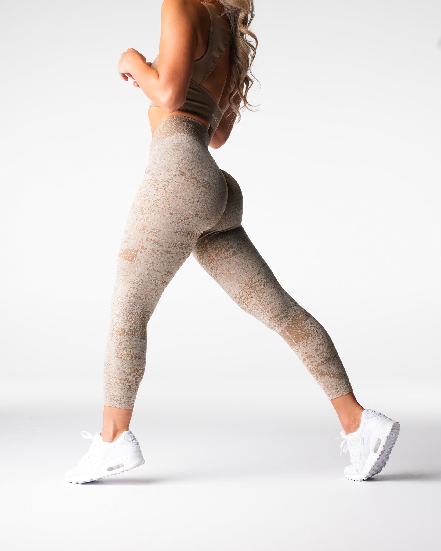 Women Beige Digital Seamless Leggings - NVGTN