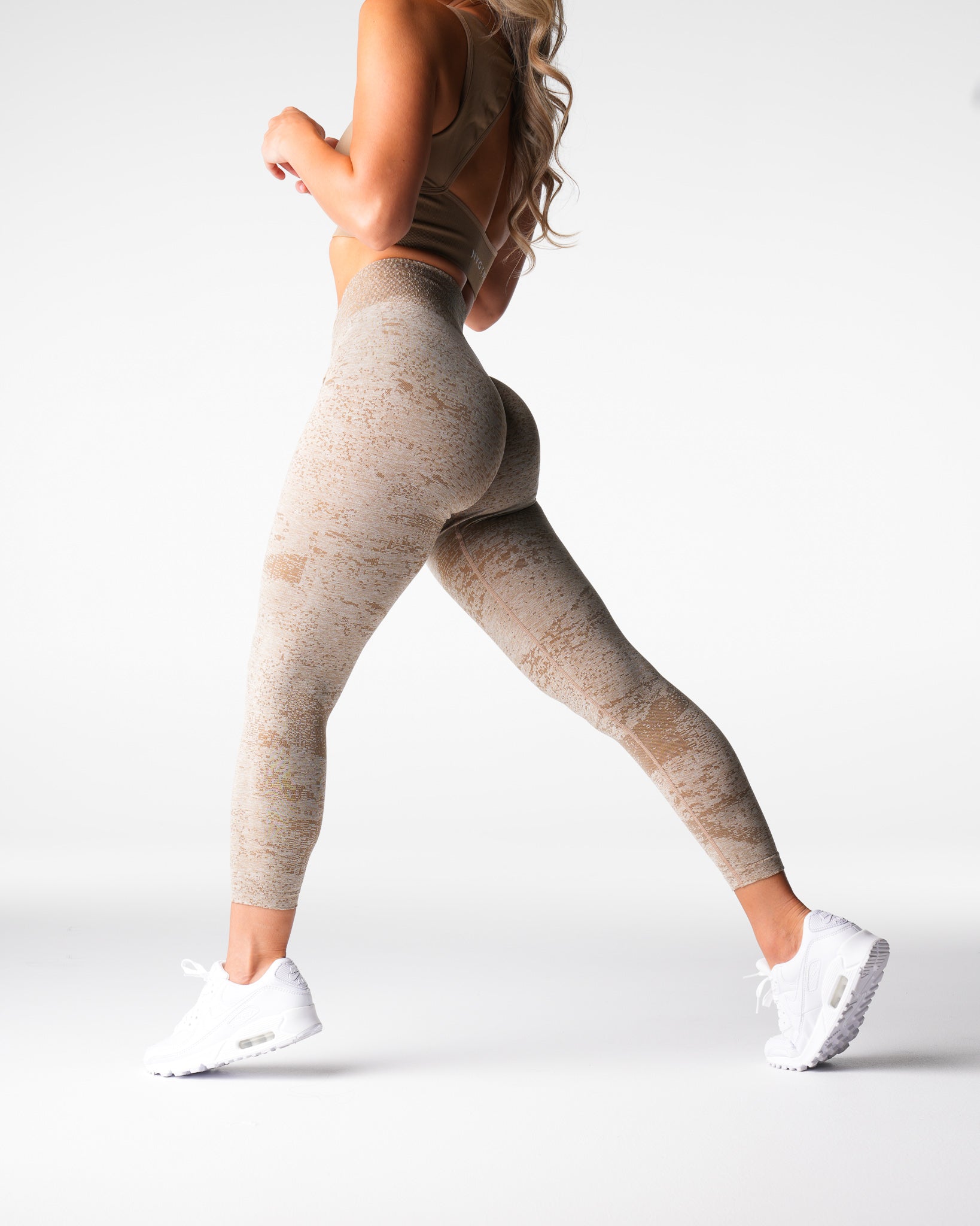 Women Beige Digital Seamless Leggings - NVGTN