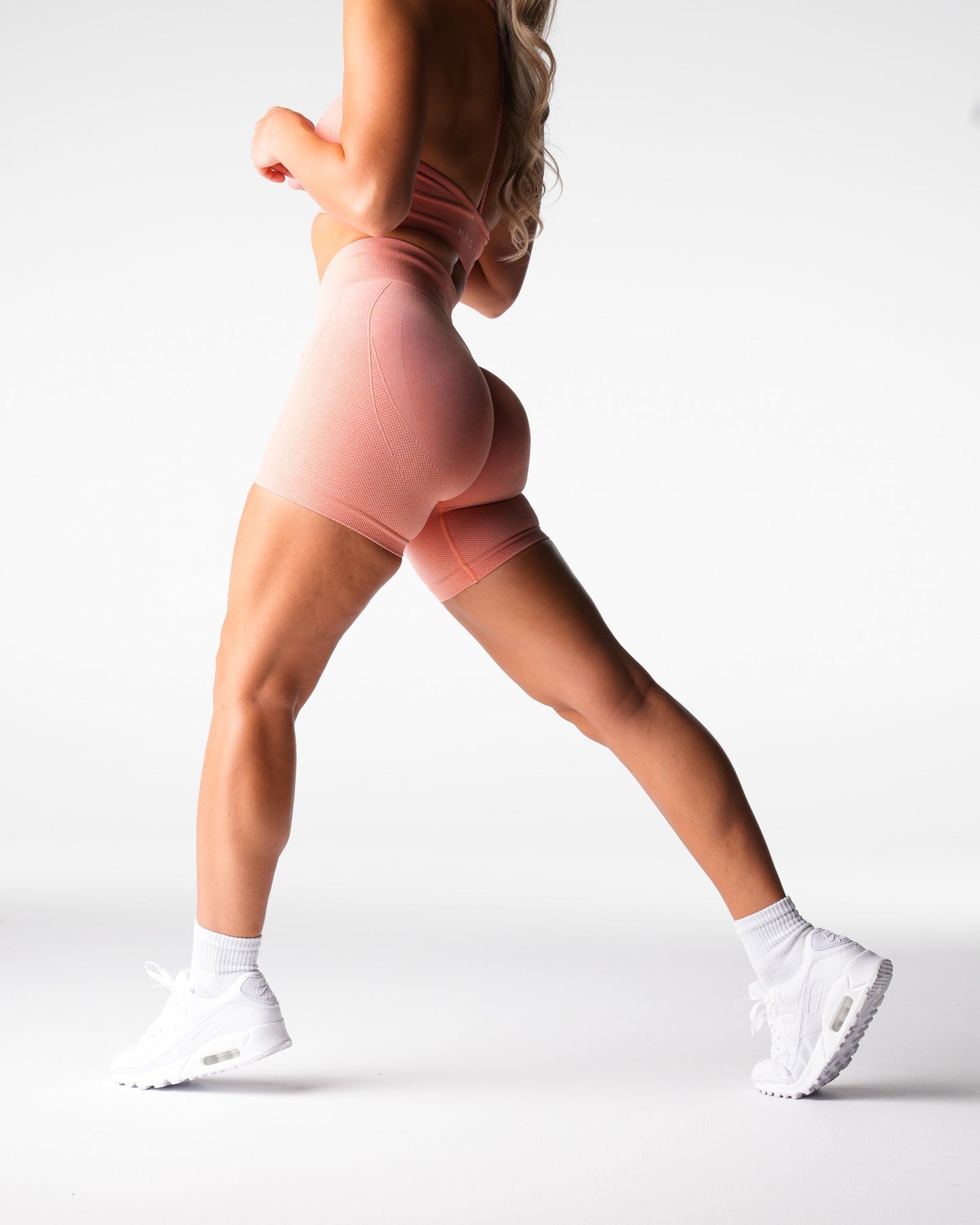 Women Peach Lift Seamless Shorts - NVGTN