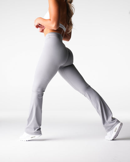Women Dove Effortless Flare Leggings - NVGTN