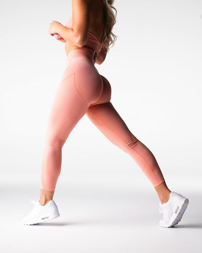 Women Peach Figure Seamless Leggings - NVGTN