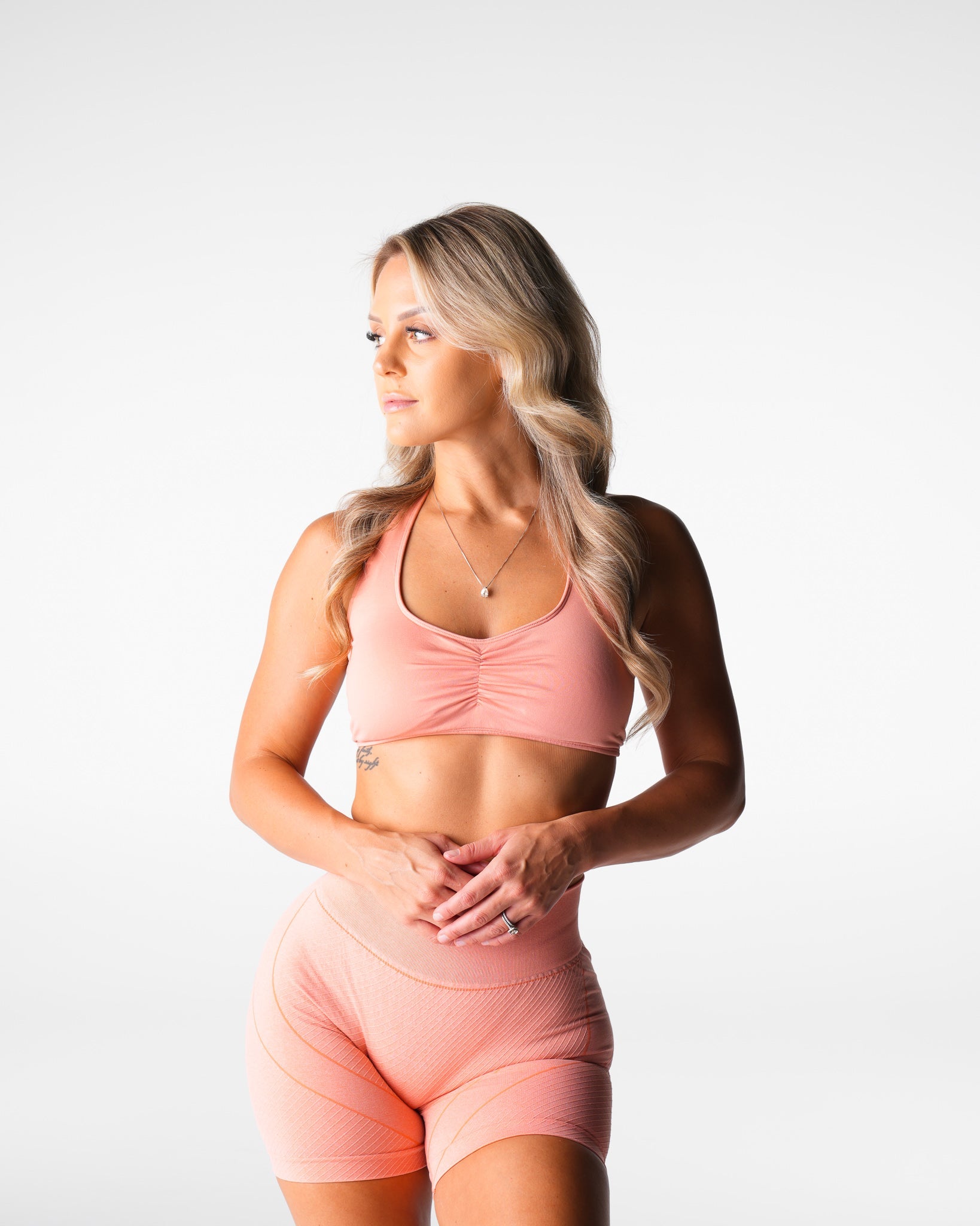 Women Peach Comeback Seamless Halter Bra - NVGTN