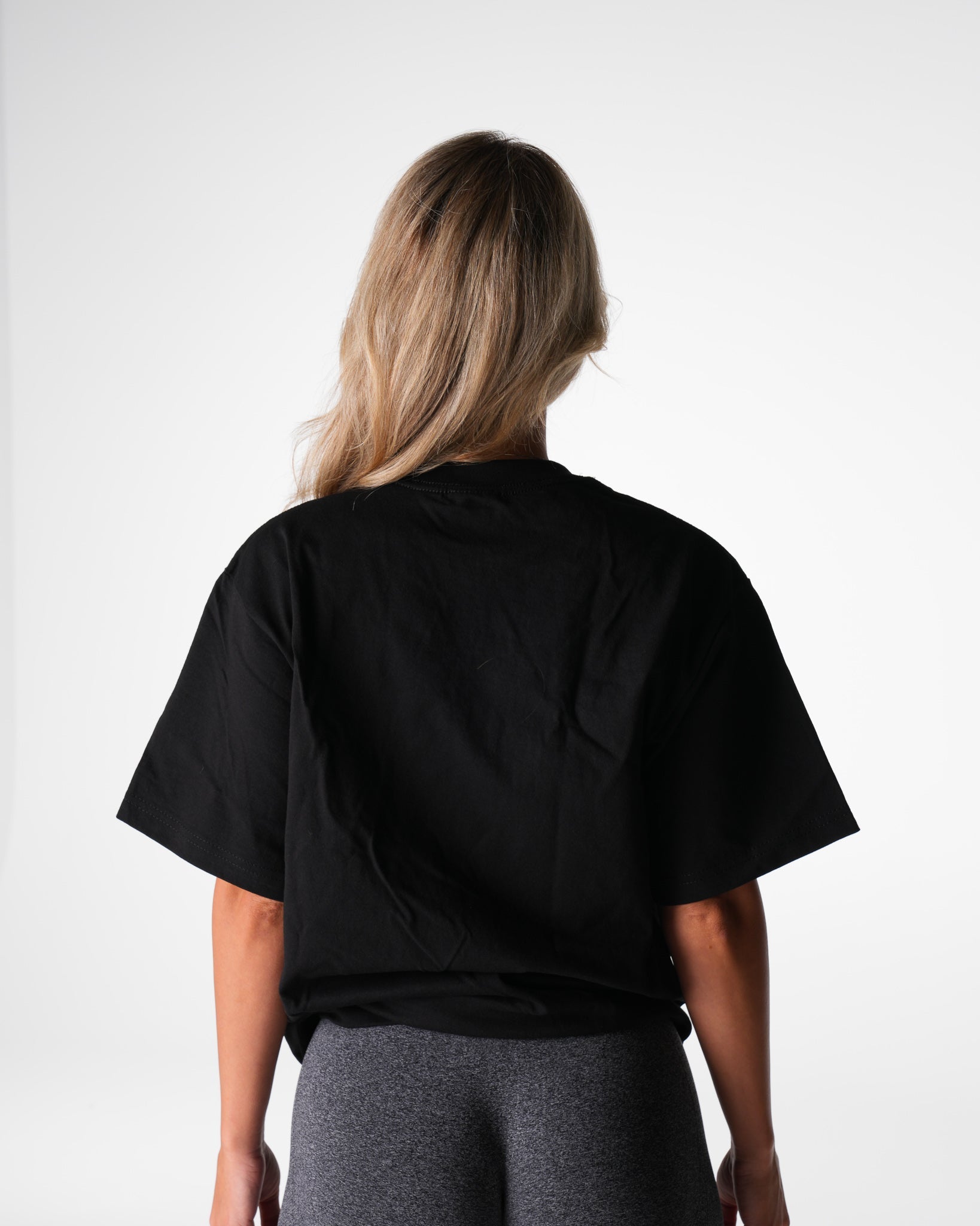 Women Black Wave Graphic Tee - NVGTN