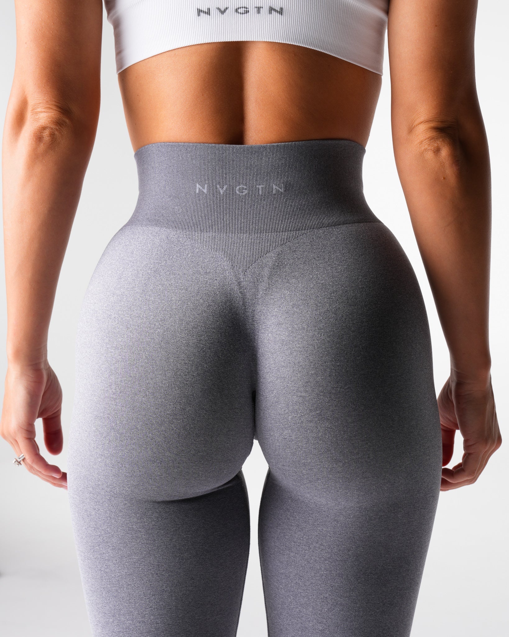 Women Grey Iconic Seamless Flare Leggings - NVGTN