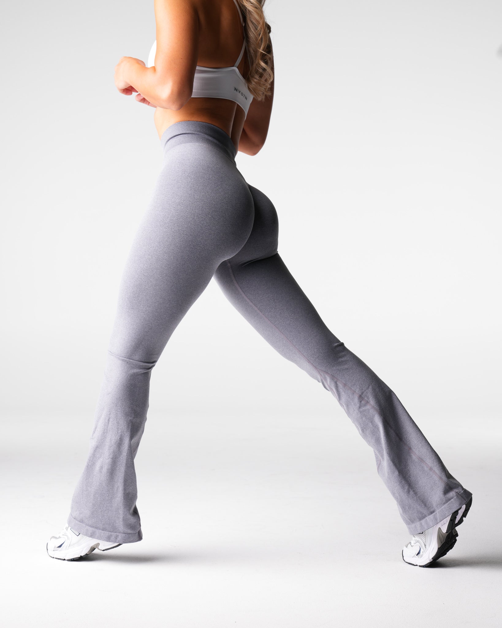 Women Grey Iconic Seamless Flare Leggings - NVGTN