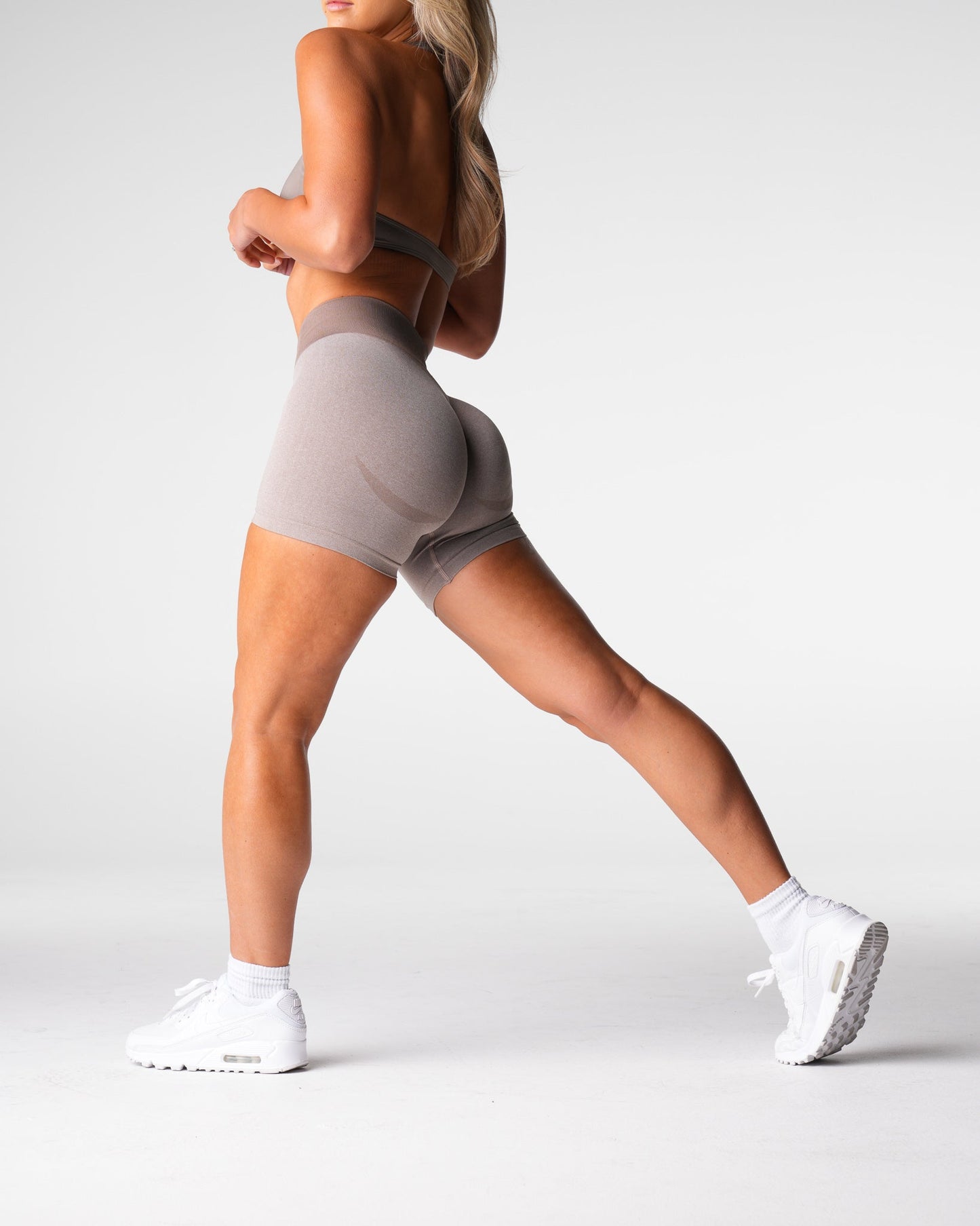 Women Taupe Knockout Seamless Shorts - NVGTN
