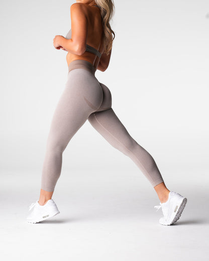 Women Taupe Knockout Seamless Leggings - NVGTN