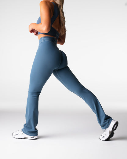 Women River Effortless Flare Leggings - NVGTN