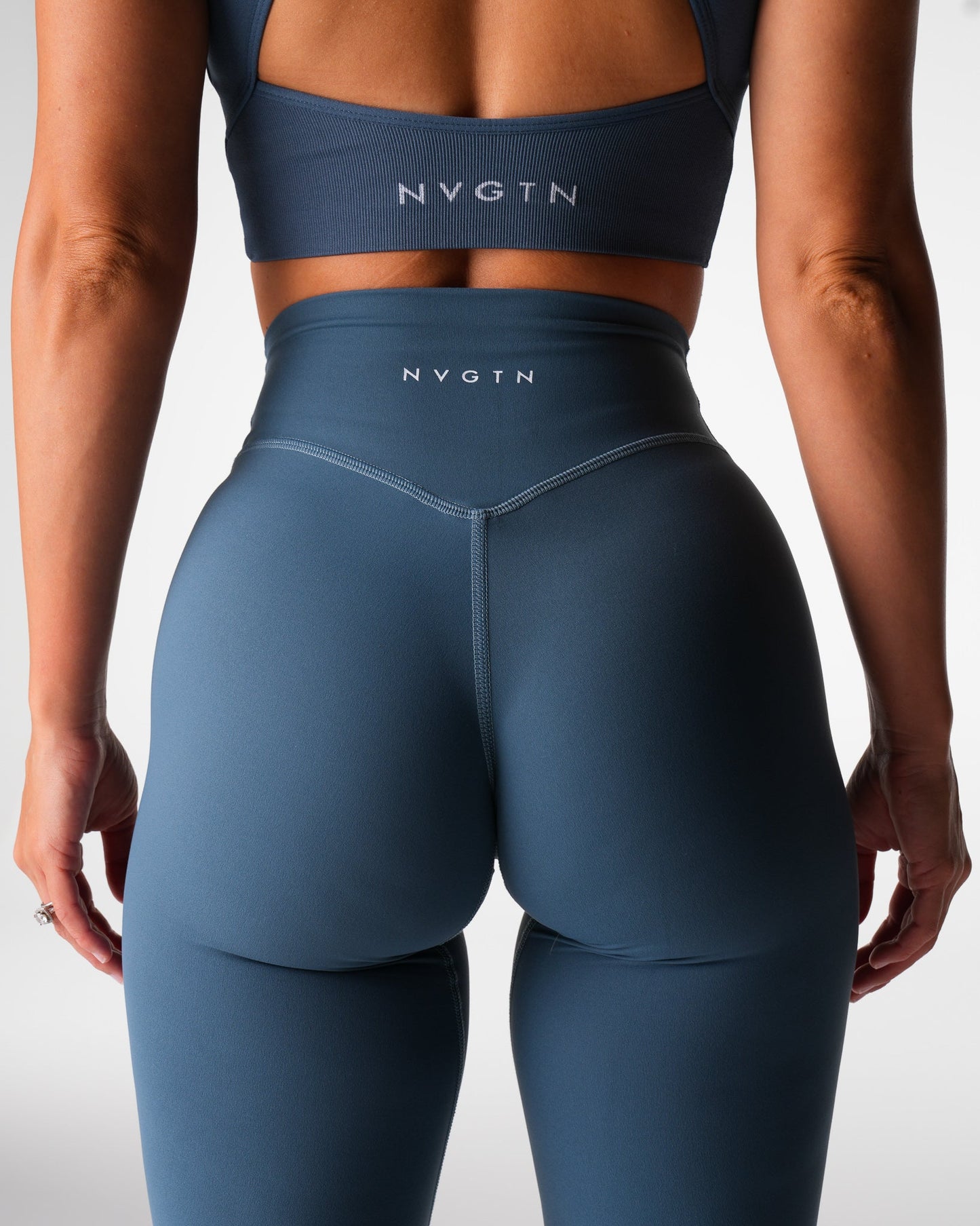 Women River Effortless Flare Leggings - NVGTN