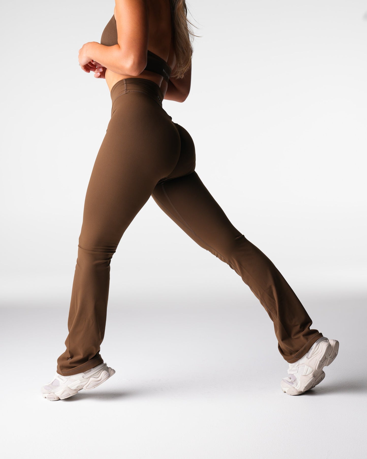 Women Elm Effortless Flare Leggings - NVGTN
