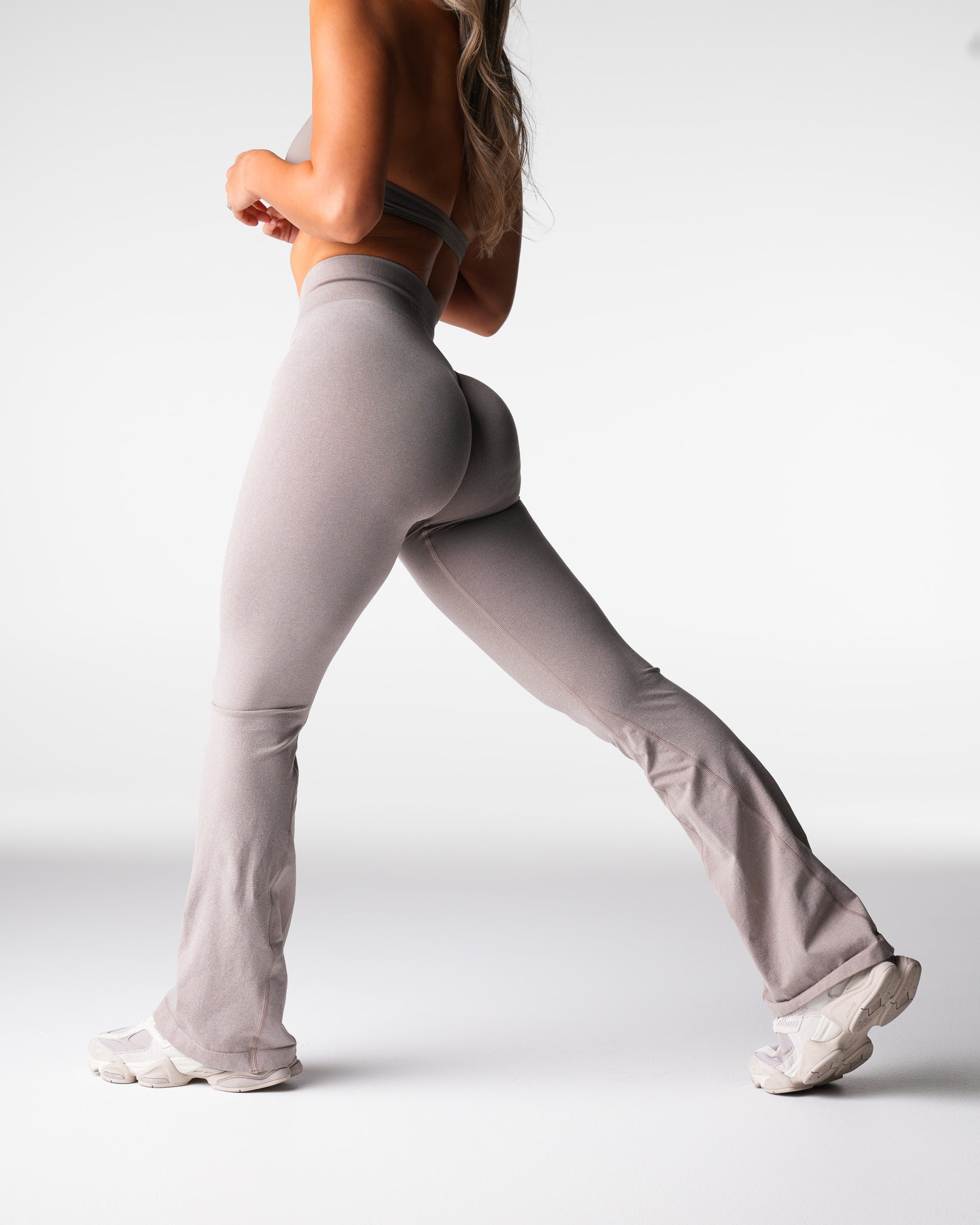 Women Taupe Iconic Seamless Flare Leggings - NVGTN