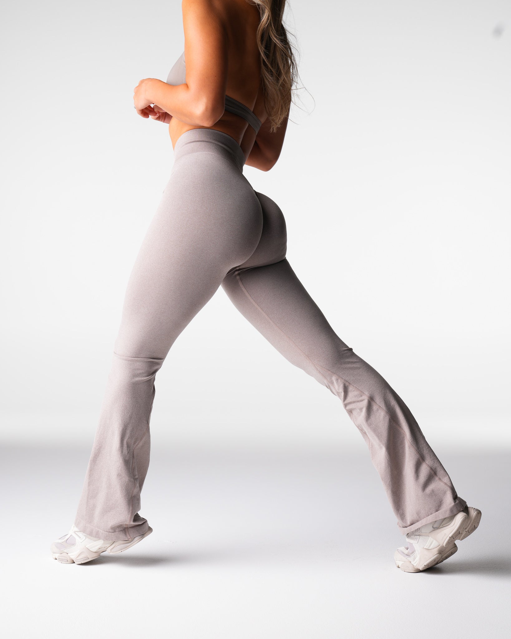 Women Taupe Iconic Seamless Flare Leggings - NVGTN