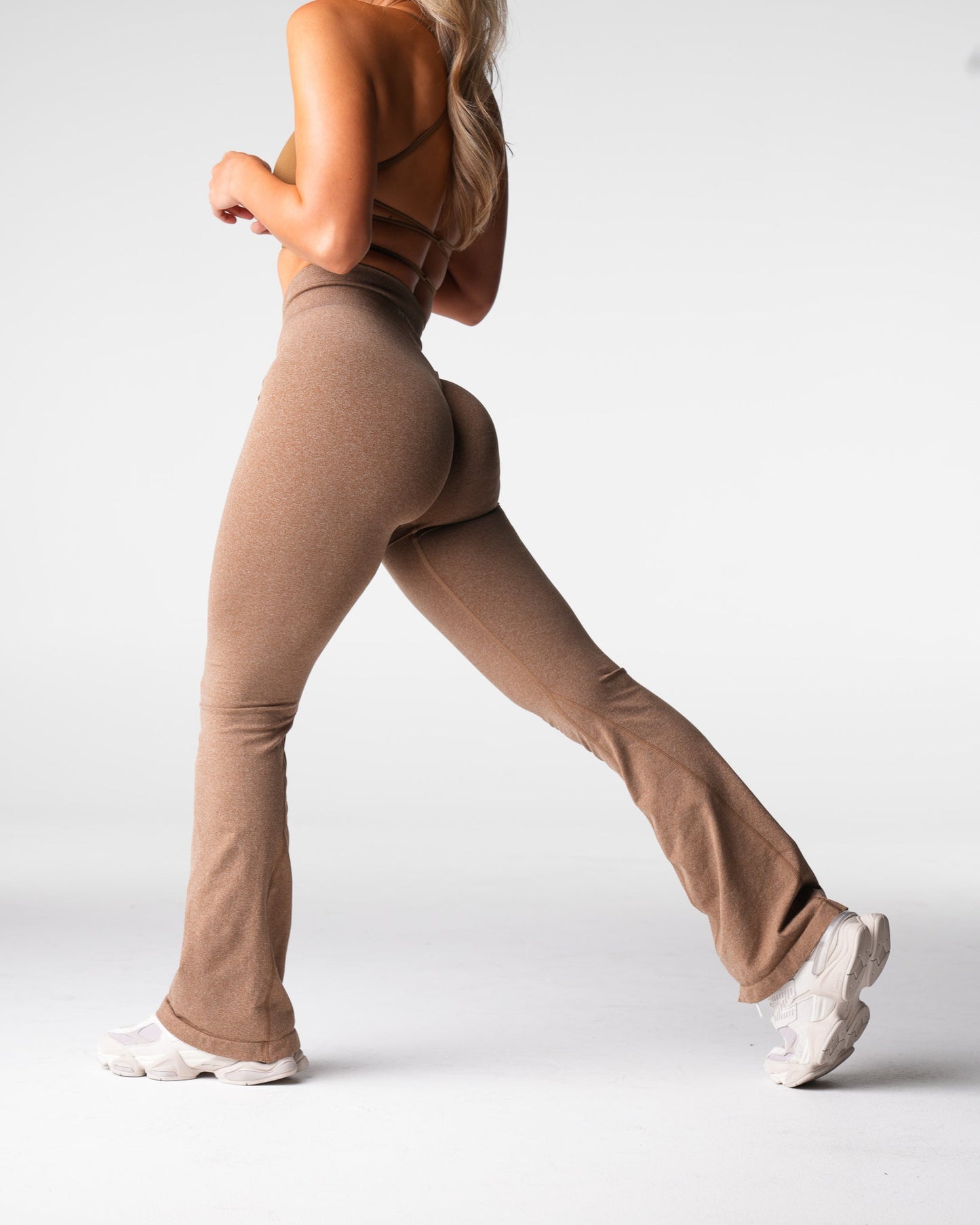 Women Mocha Iconic Seamless Flare Leggings - NVGTN