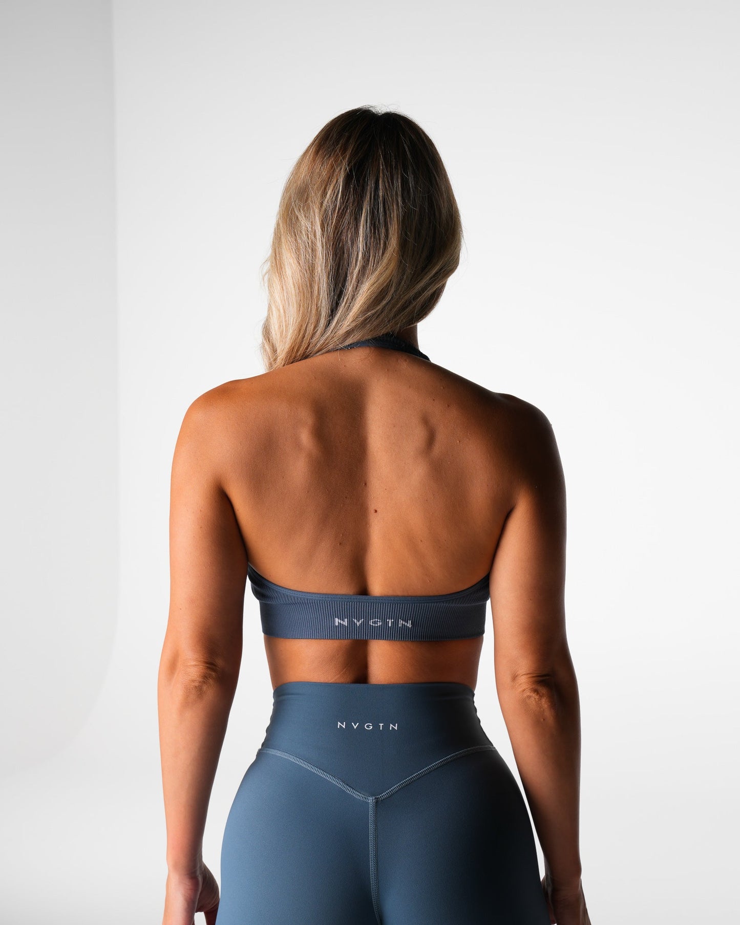 Women River Finesse Seamless Halter Bra - NVGTN