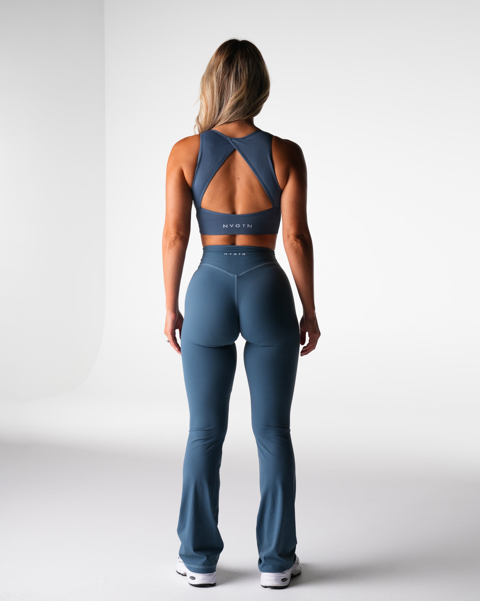 Women River Empower Seamless Bra - NVGTN