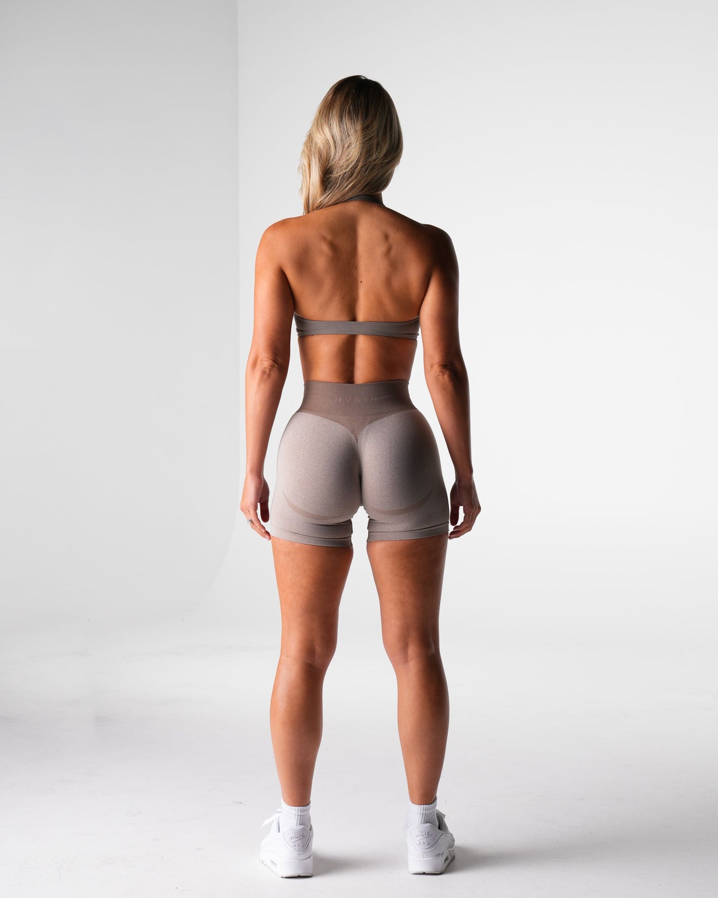 Women Taupe Comeback Seamless Halter Bra - NVGTN