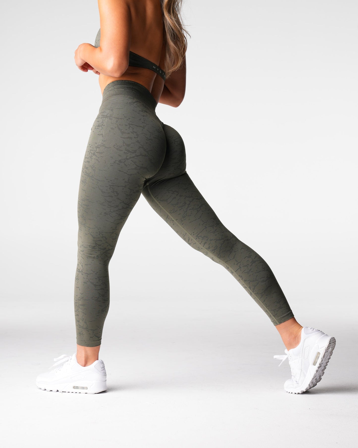 Women Evergreen Breakthrough Seamless Leggings - NVGTN