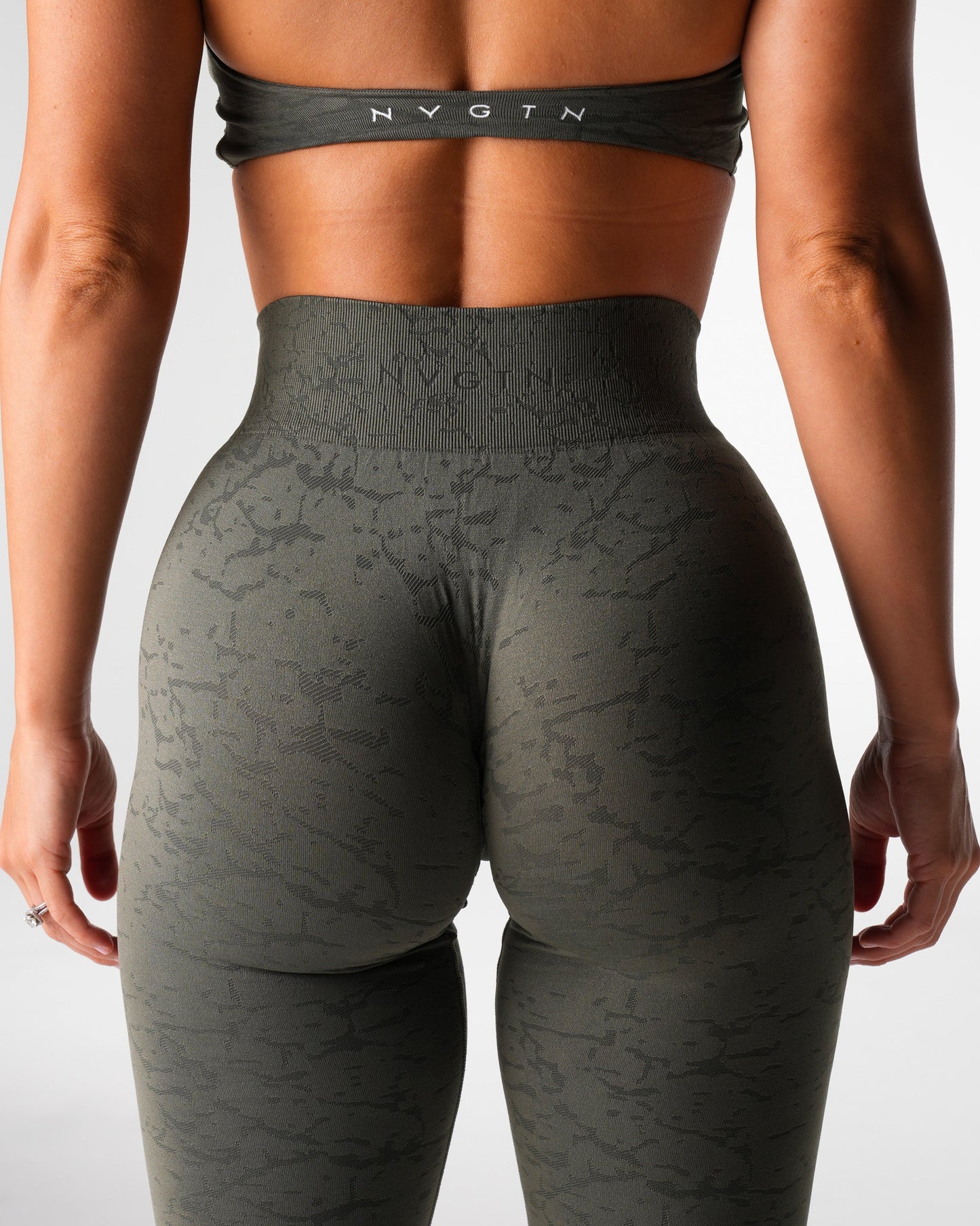 Women Evergreen Breakthrough Seamless Leggings - NVGTN