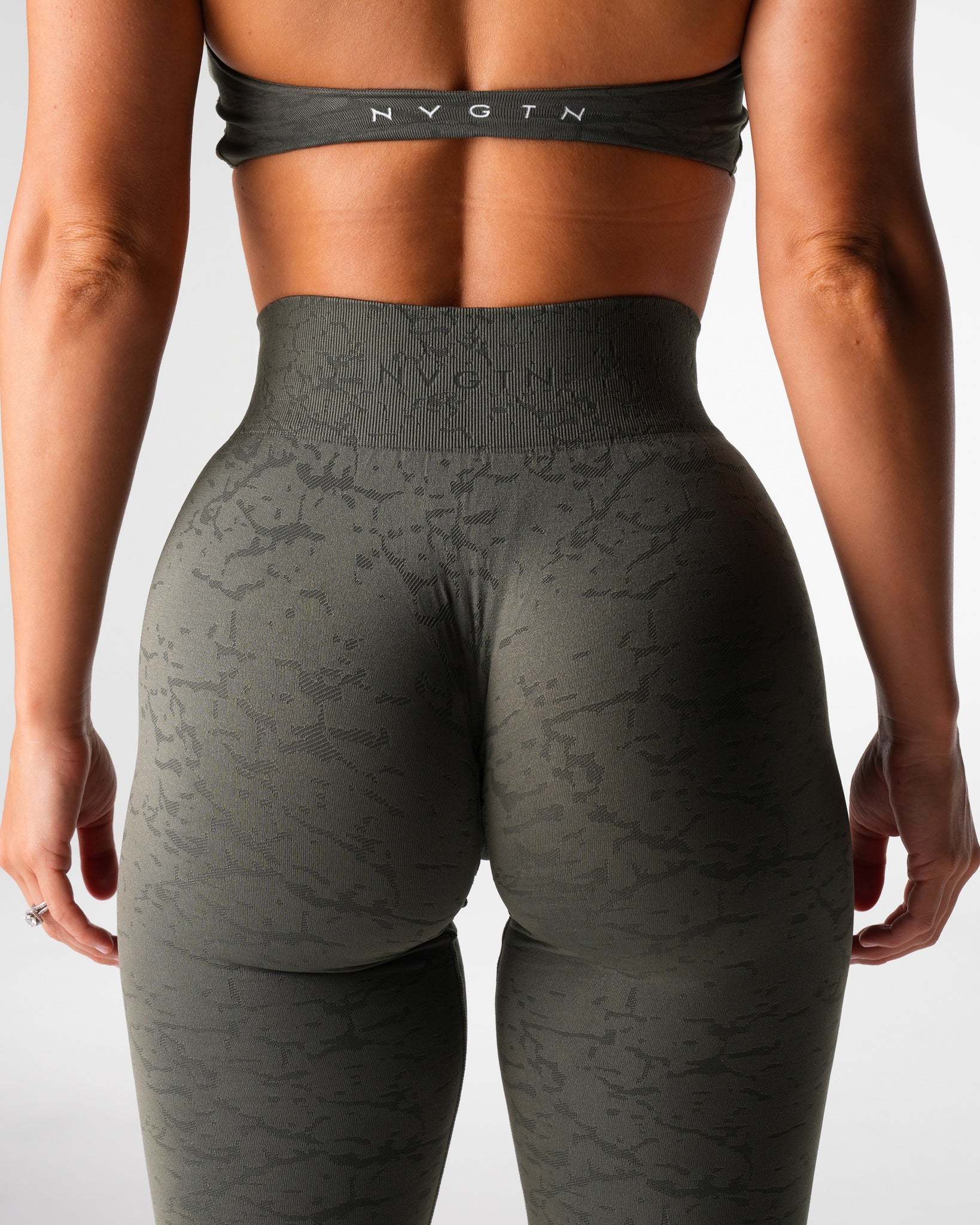 Women Evergreen Breakthrough Seamless Leggings - NVGTN