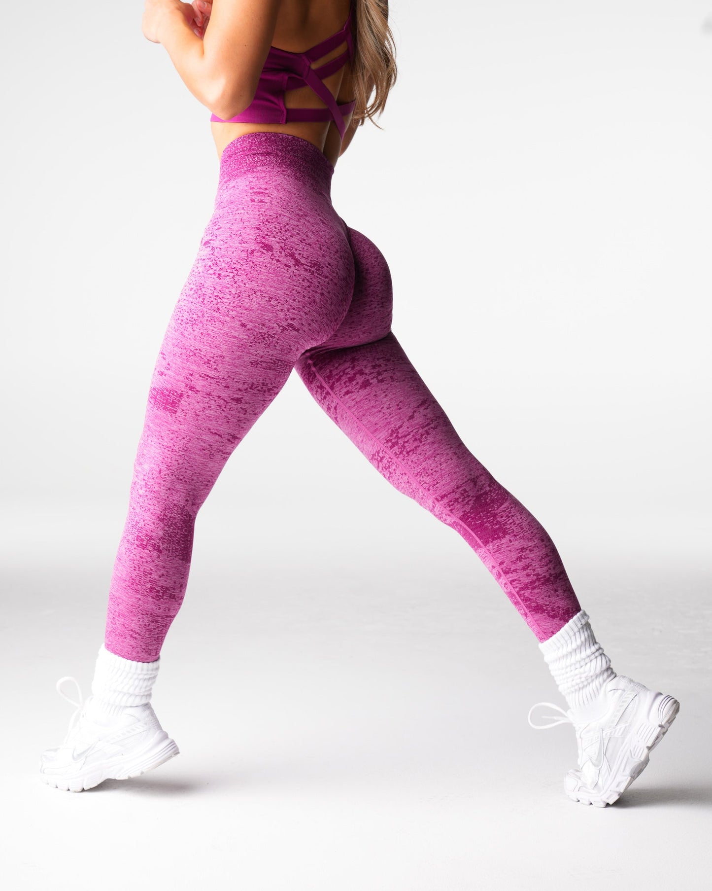 Women Sugarplum Digital Seamless Leggings - NVGTN