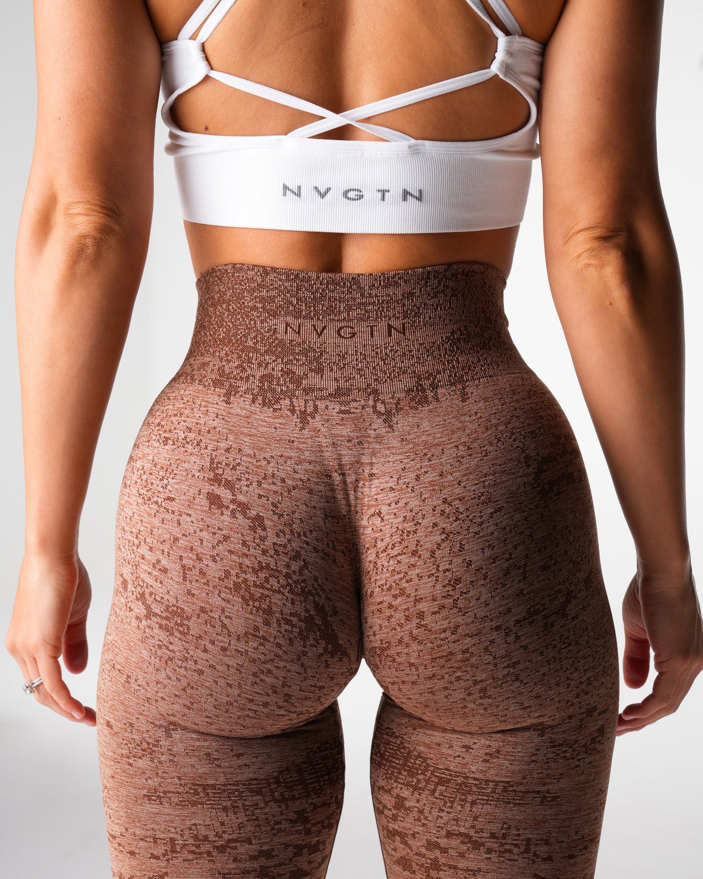 Women Gingerbread Digital Seamless Leggings - NVGTN