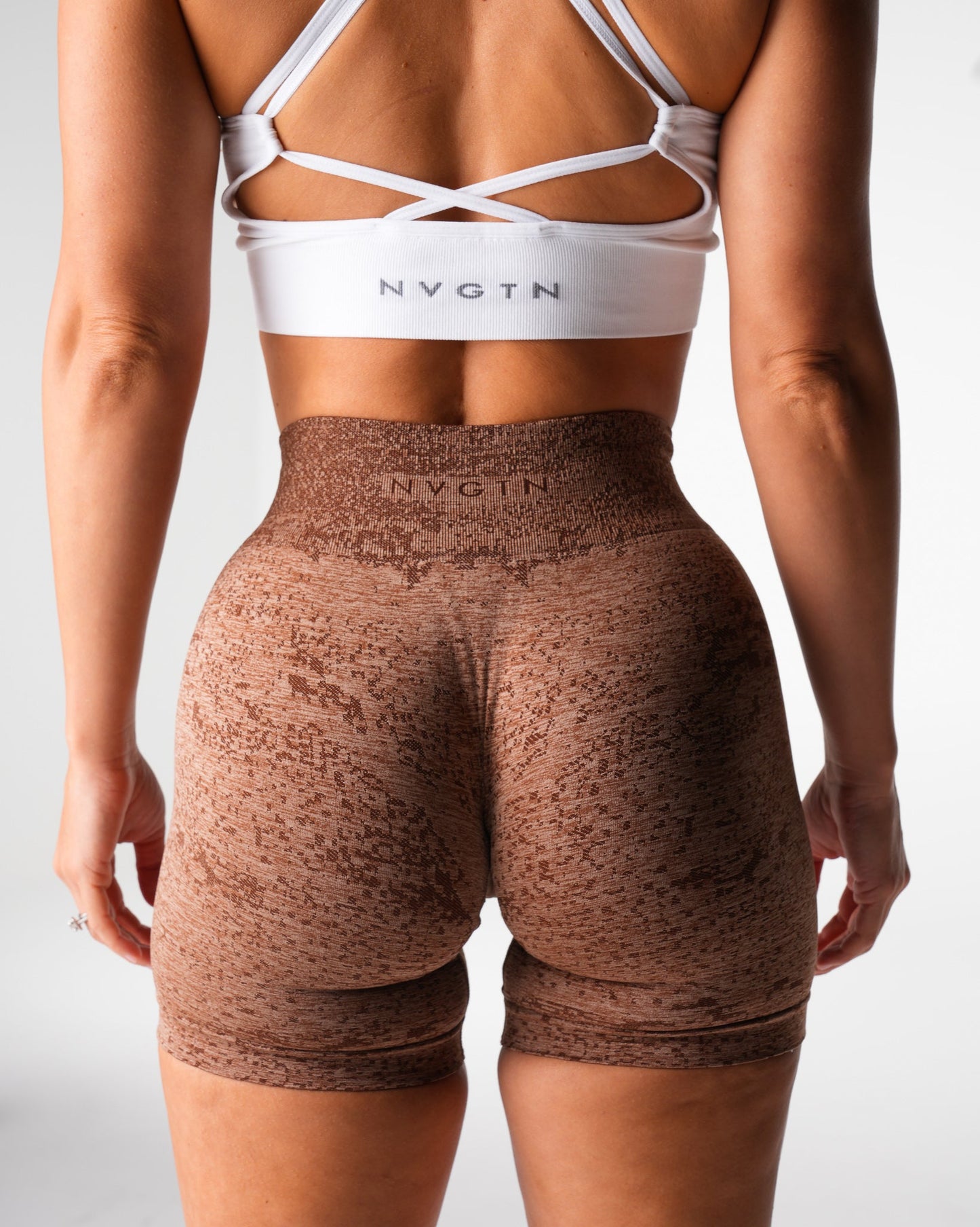 Women Gingerbread Digital Seamless Shorts - NVGTN