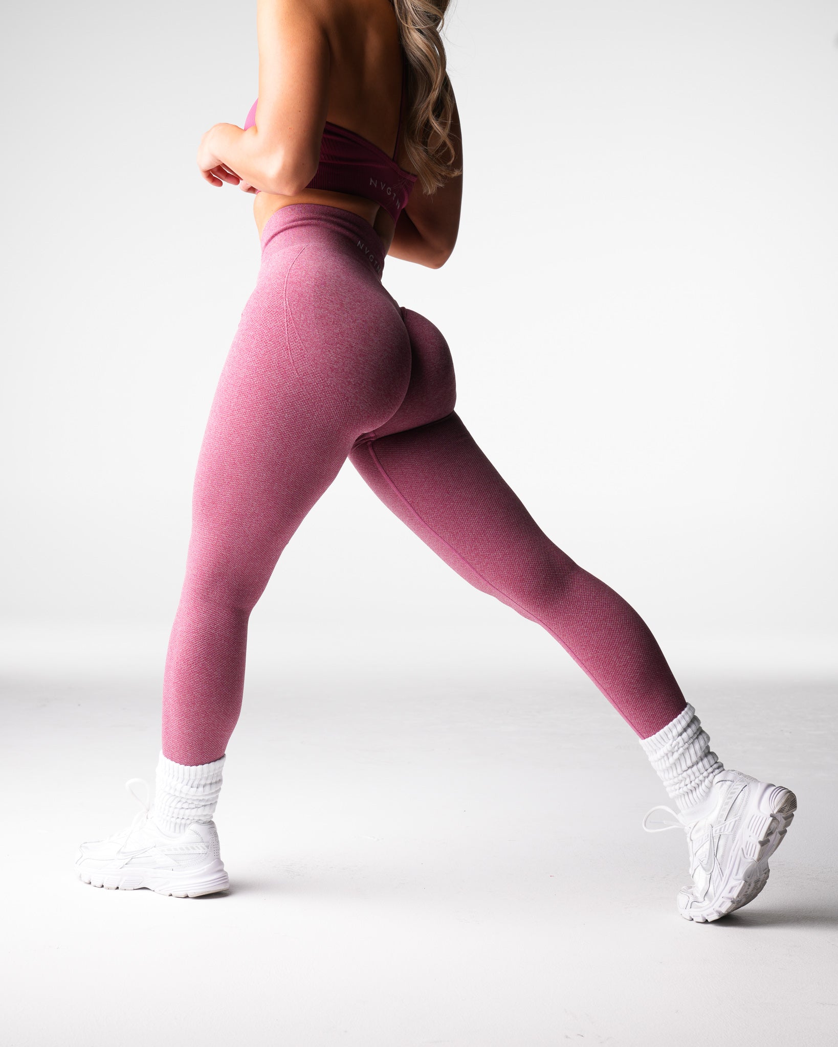 Women Maroon Lift Seamless Leggings - NVGTN